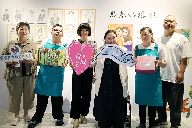 知名韓劇《我們的藍調時光》「英希」鄭恩惠 首度來台個展 《育成社福》憨寶貝溫馨獻禮 傳遞祝福 | 文章內置圖片